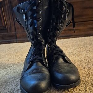 Dream Pairs Black Fleece-Lined Boots